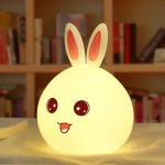 Veilleuse Lapin tactile en silicone avec éclairage LED – Image 3
