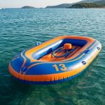 Bateau gonflable 2 places avec rames et gonfleur – Image 3